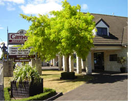 camelot motor inn Ulster Street hamilton new zealand for quality studio units, 1 and 2 bedroom units, and 3 bedroom family unit motel accommodation